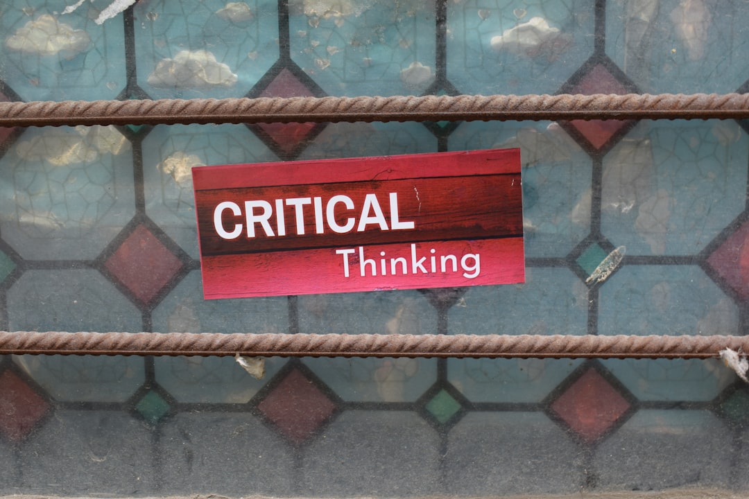 Critical Thinking Skills: How to Evaluate Arguments and Avoid Cognitive Biases